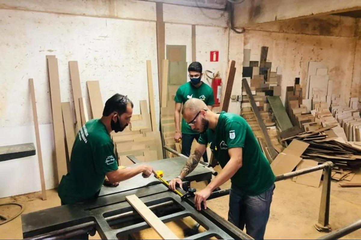 BH abre 40 vagas para curso gratuito de marcenaria