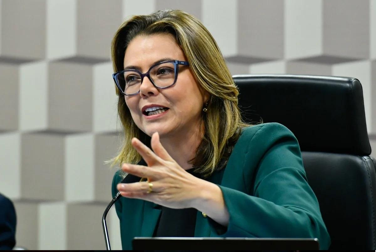 Conforme acordo, governo lidera comissão da taxa das blusinhas