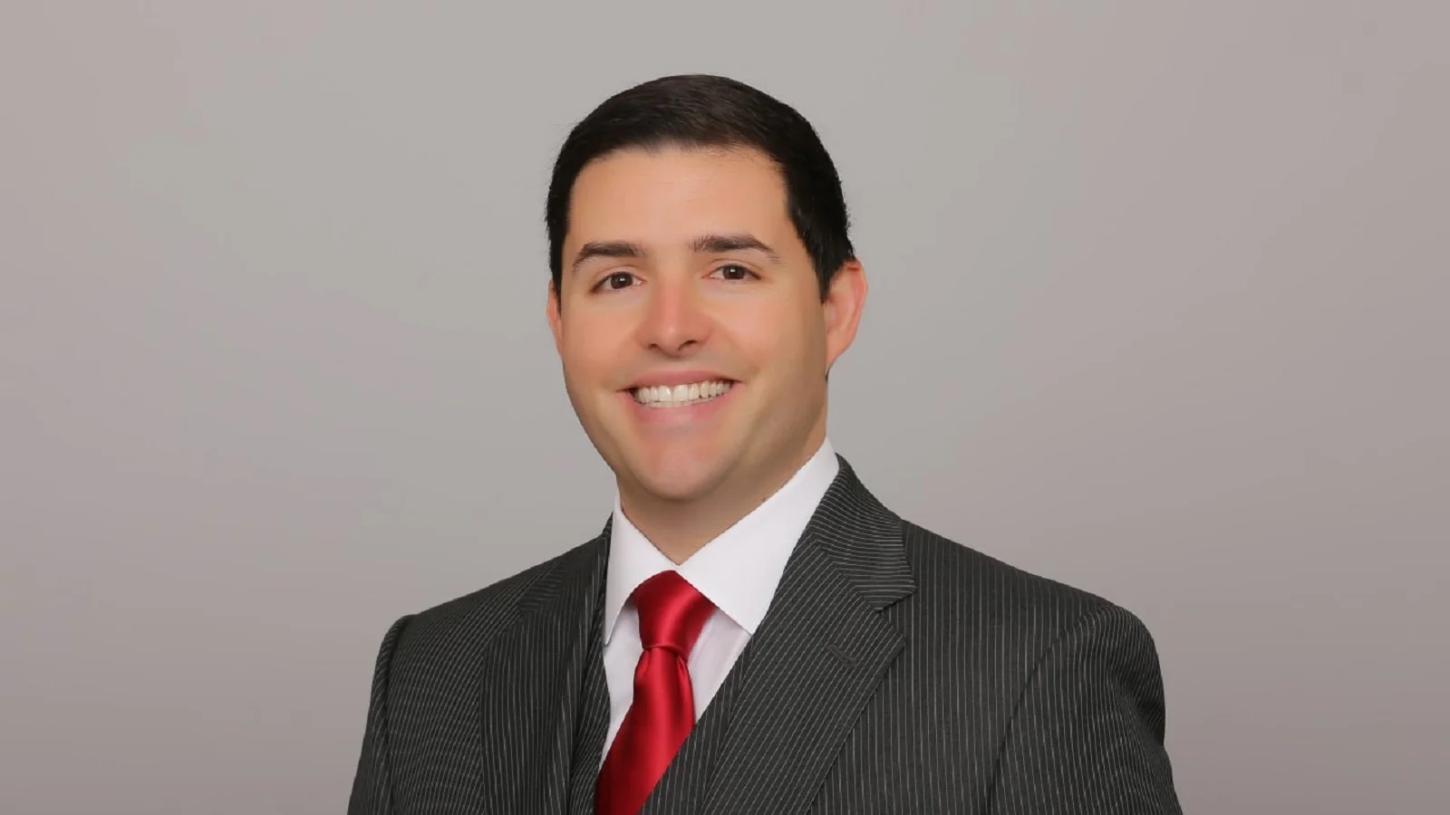Dono de time da NFL é preso após acusação de envolvimento com prostituição