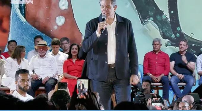 Haddad registra candidatura a governador de SP e declara R$. 388,5 mil