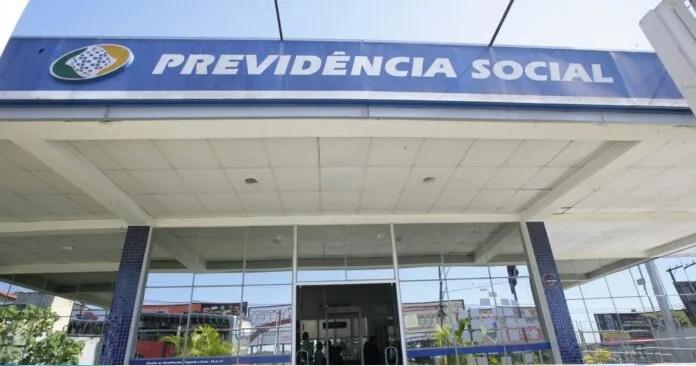 Aposentadoria por idade pode ser pedida sem sair de casa, mas é preciso cumprir estas exigências para receber o benefício