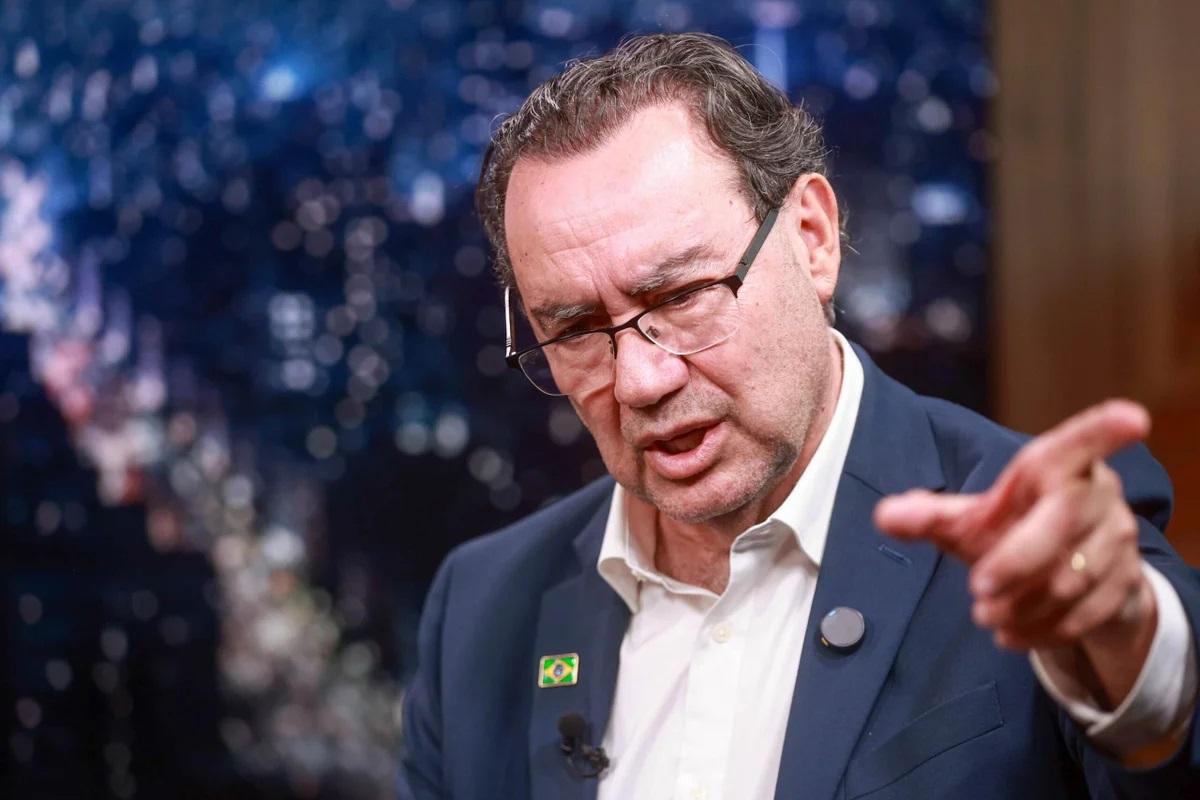 Deputado do PSD pede que TSE investigue crescimento digital de Augusto Cury