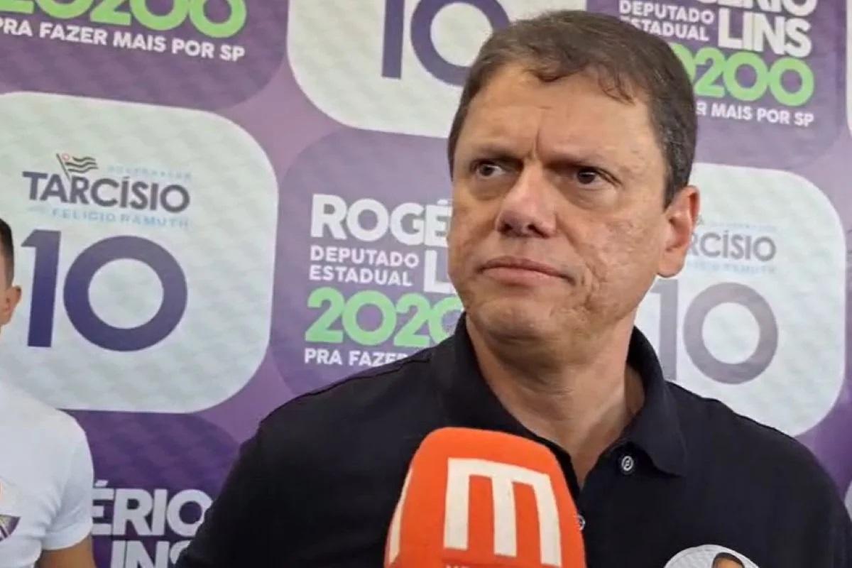TRE proíbe Tarcísio de usar mesmo slogan de campanhas do governo