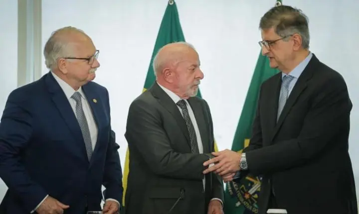 Em meio à crise no Supremo, Lula defende nova reforma do Poder Judiciário