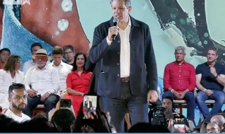 Haddad registra candidatura a governador de SP e declara R$. 388,5 mil
