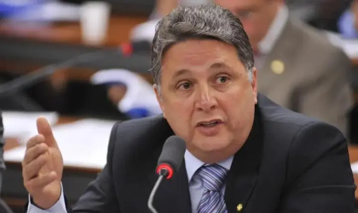 Justiça determina suspensão de direitos políticos de Garotinho por 8 anos