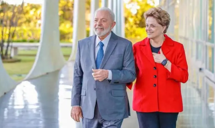 Lula inclui gestão Dilma em ‘década de retrocesso’ em seu plano de governo