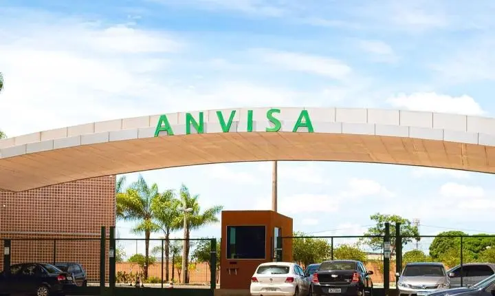Materiais gratuitos da Anvisa estão sendo vendidos como certificados