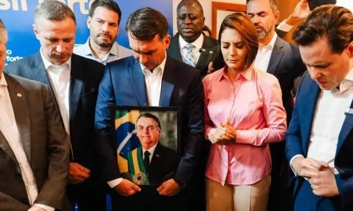 Michelle Bolsonaro diz ter colocado pedra em crise com Flávio Bolsonaro e expõe preferência por vice mulher