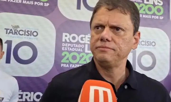 TRE proíbe Tarcísio de usar mesmo slogan de campanhas do governo